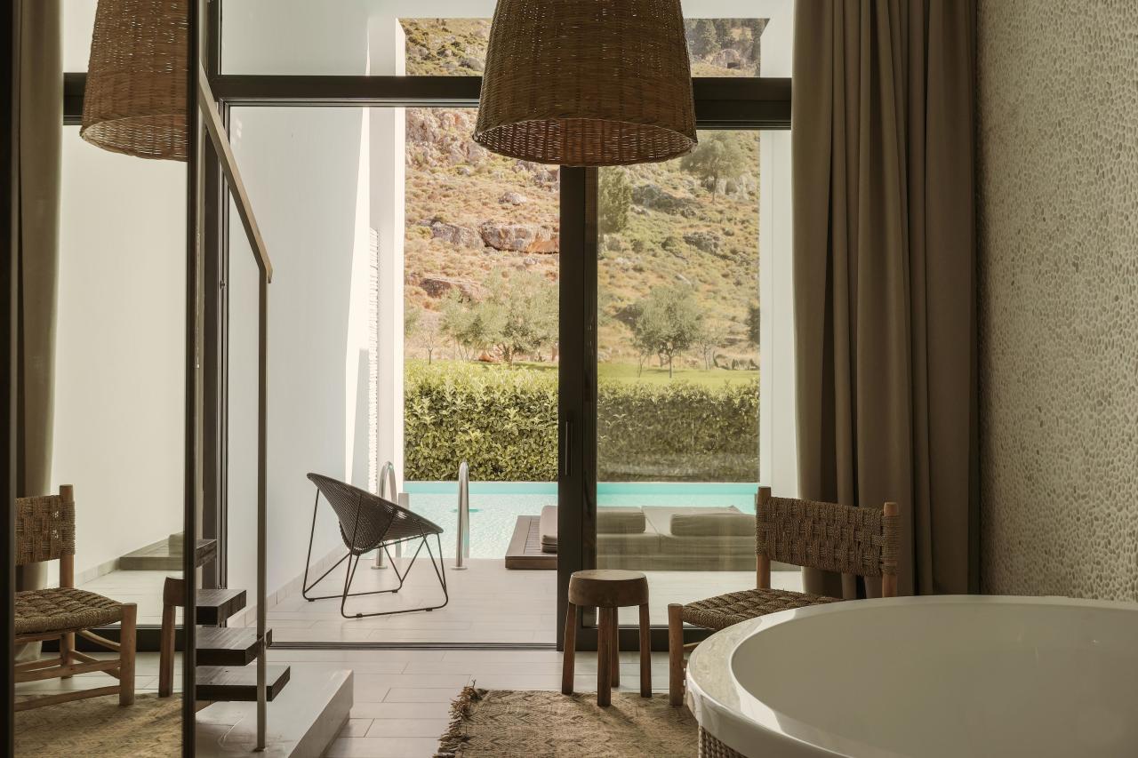 Loft suite in Bungalow with sharing pool