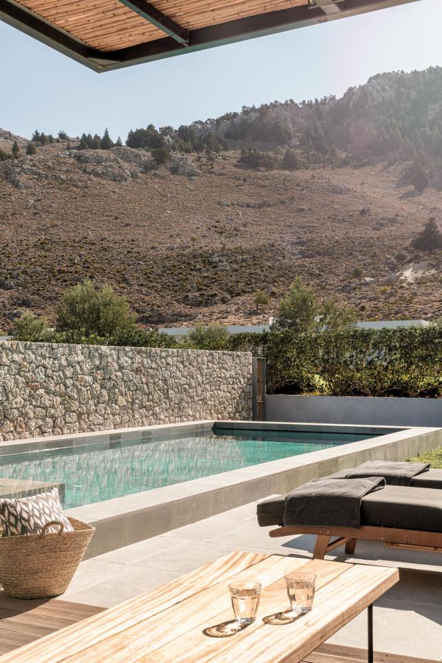 Suite with private pool