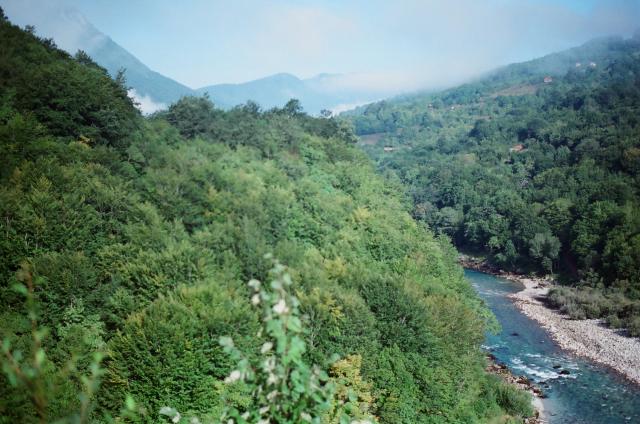 Tara- UNESCO. Na druhej strane je Bosna