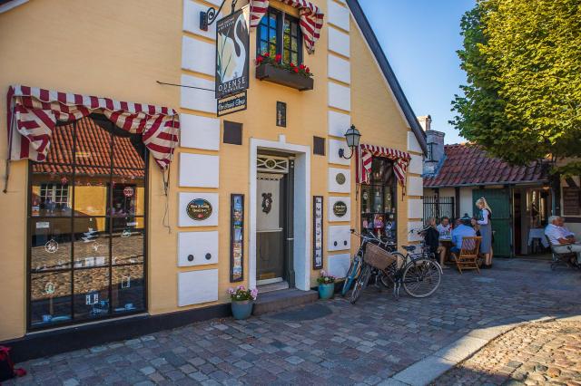 Farebné domy a všadeprítomné bicykle. Vitajte v Dánsku. foto : 