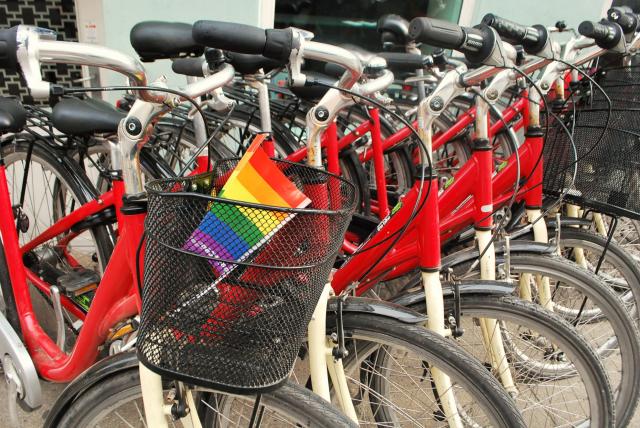 Skúsite sa odviezť po Kodani na tradičnom bicykli ako domáci?
f