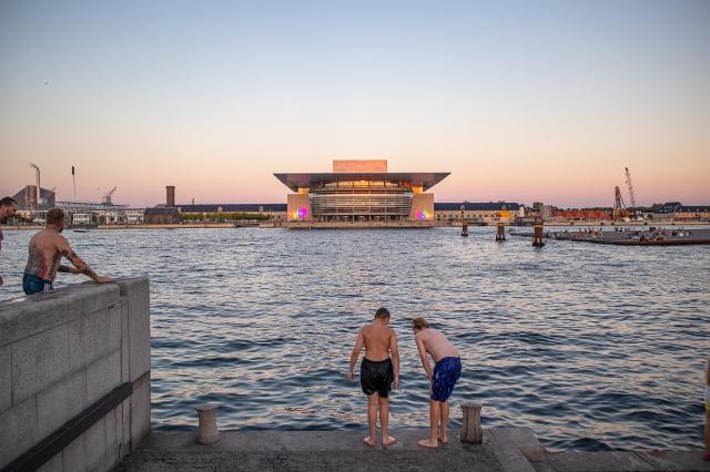 Budova kodanskej opery je klenotom modernej architektúry. foto 