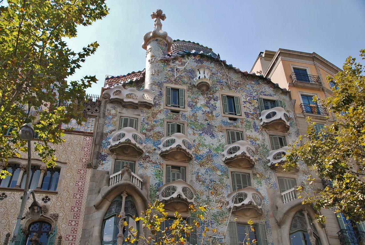 JeDeň z domov, ktoré svojou víziou ozdobil Antonio Gaudí