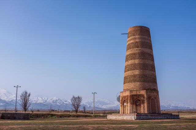 Minaret Burana sa stal kirgizským symbolom Hodvábnej cesty a kt
