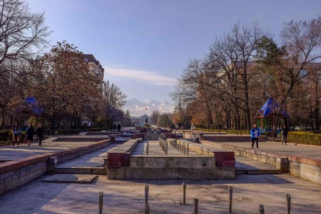 Pod pohorím Alatau leží hlavné mesto Kirgizska a na hory vidíte