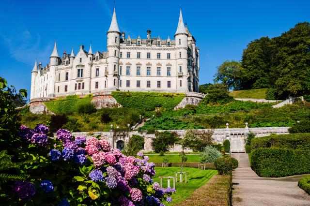 Dunrobin castle je majestátnym sídlom najmocnejšieho rodu na se