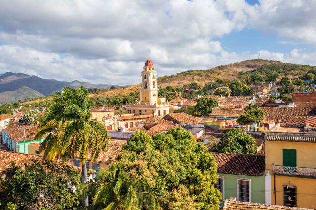 Príchod do Trinidad, ktorého hlavné námestie je pod patronátom 