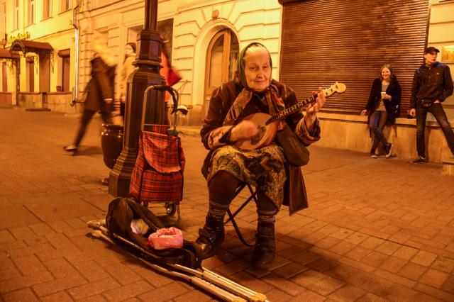 Prehodíme zopár ruských viet s miestnou babushkou? foto: Adam Z
