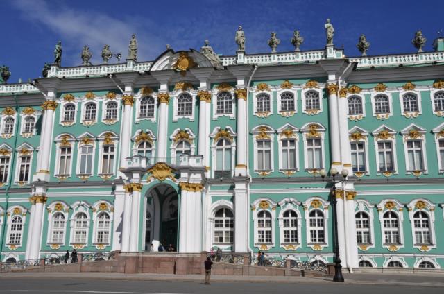 Zimný palác alebo slávna Ermitáž, kde sa ukrývajú poklady nevyč