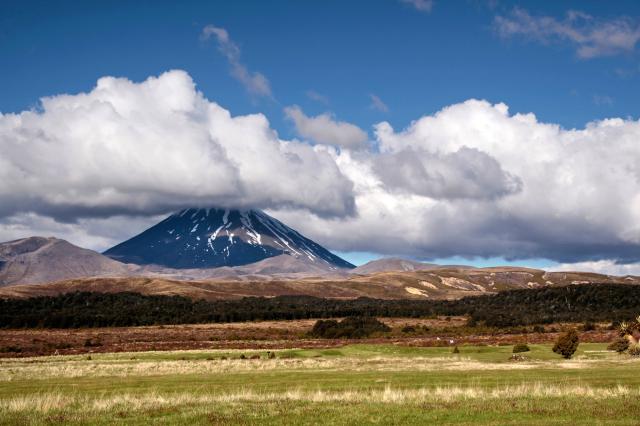 Sopka Mt. Ngauruhoe, prezývaná aj hora osudu, je typickou črtou