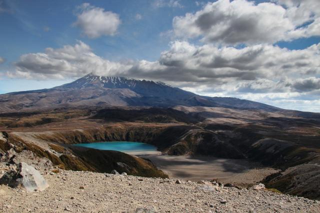 Scenérie severného ostrova v NP Tongariro sú dych berúce. Sopka