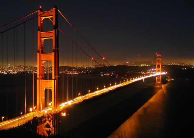 San Francisco - Večerný GolDeň Gate Bridge