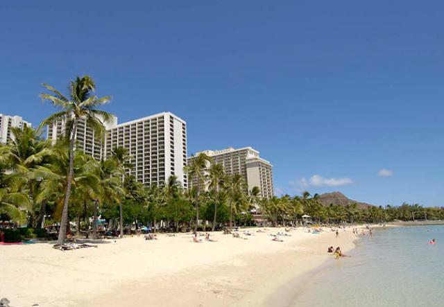 Hawaii, Oahu - Verejná pláž kúsok od Marriott Waikiki