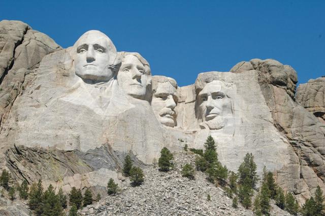 Asi najznámejšou atrakciou Južnej Dakoty je Mount Rushmore