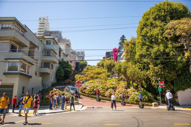 Kľukaté uličky San Francisca. foto: Ľubor KUČERA – 