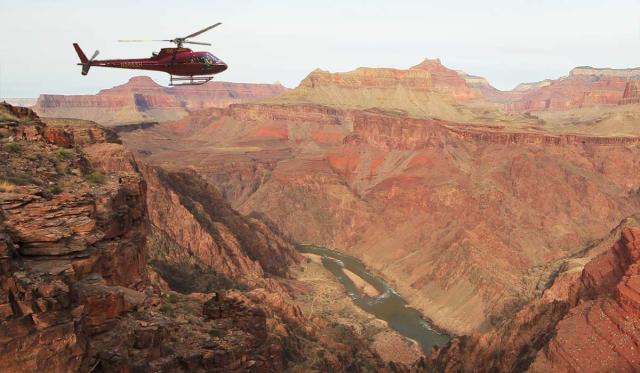 Vyskúšate let helikoptérou ponad Grand Canyon?