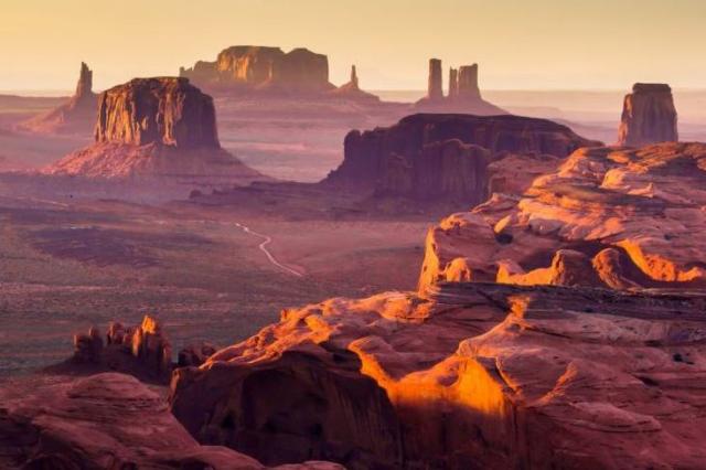 Monument Valley - celá krajina prešla do rúk kmeňa Navajo