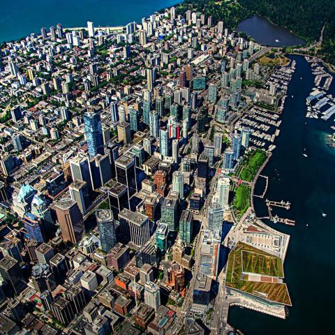 Vancouver je najväčšie mesto na západe Kanady a umiestňuje sa n
