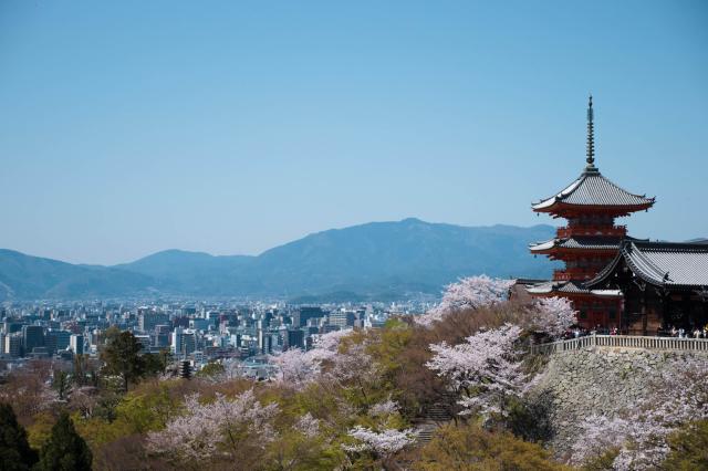 Impozantný Kiyomizu-dera v Kjóte.
foto : Martin ŠIMKO — 