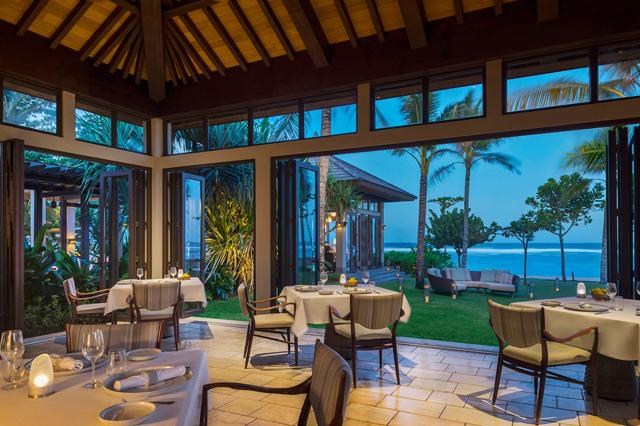 Priestory hotela Ritz Carlton Bali, ktorý nájdete v našej ponuk