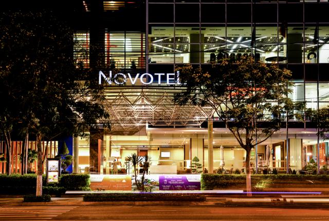 Novotel je príjemný moderný hotel priamo pri pláži. Čaká vás od