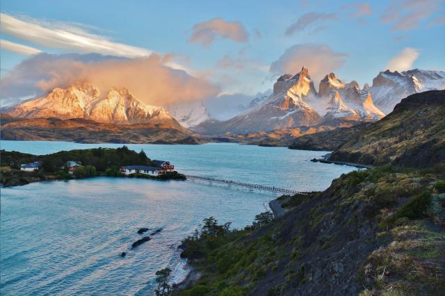 Po dlhom lete pristávame v argentínskom El Calafate. Sme obklop