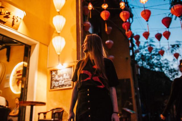 Hoian nesie aj prívlastok mesto lampiónov. Jeho atmosféra je ča