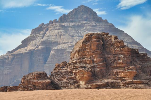 Pyramída v Jordánsku? Zdá sa vám to alebo je to skutočné? Wadi 