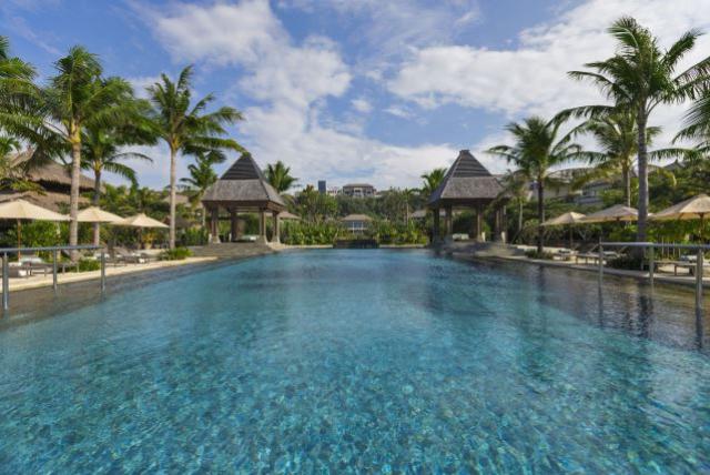 Centrálny bazén v Ritz Carlton Bali