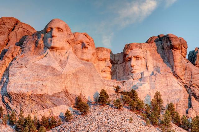 Kto by nepoznal Mount Rushmore? Asi najznámejšia podobizeň tvár