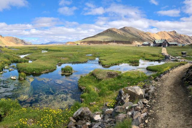 Termálne pramene v kempe Landmannalaugar sú alternatívou ako pr