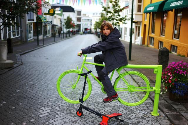 Reykjavík je super bezpečné mesto. Jazdí tu viac bicyklov než á