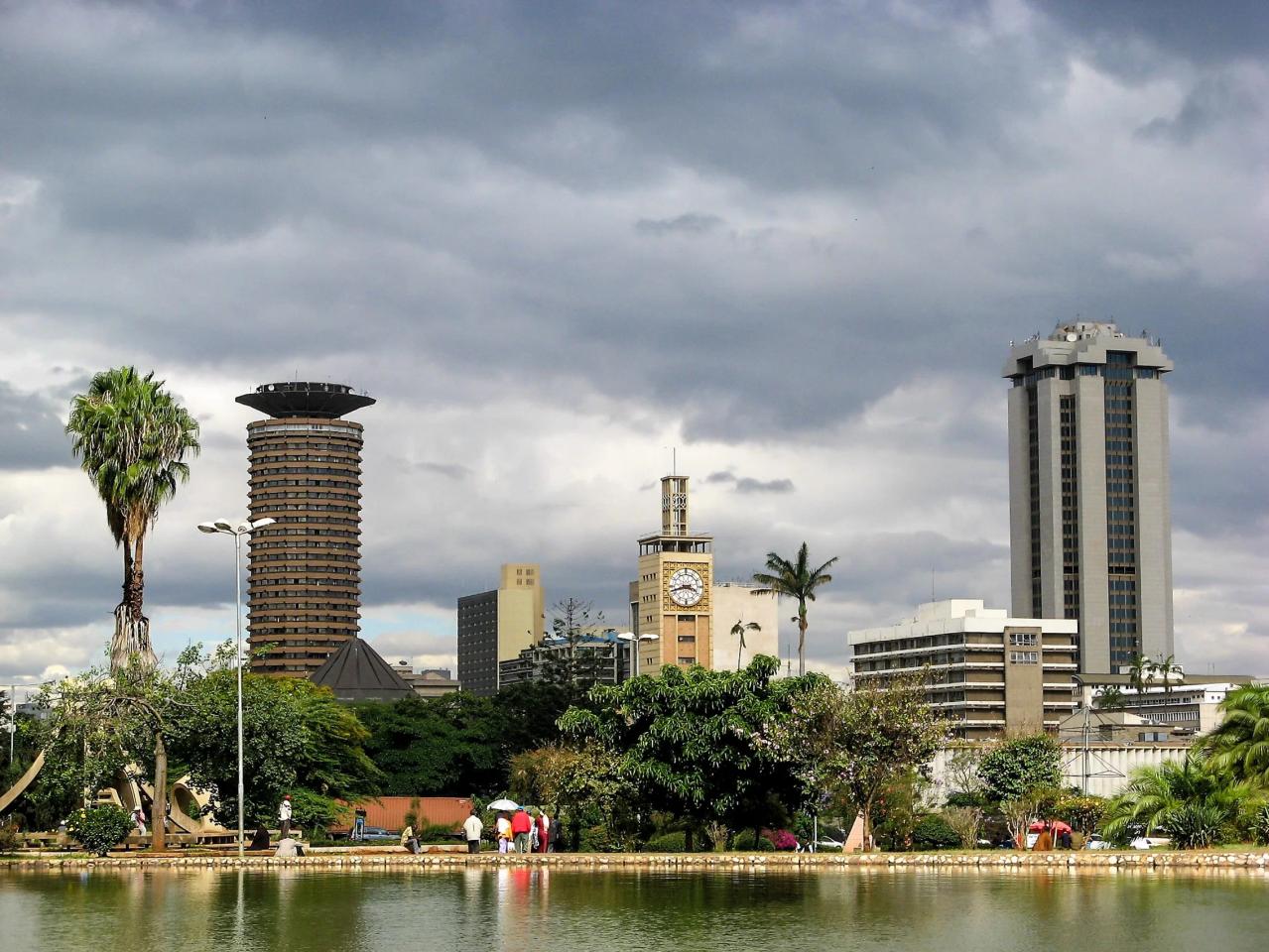 Hlavné mesto Kene NAIROBI. Transfer do nášho hotela na okraji n