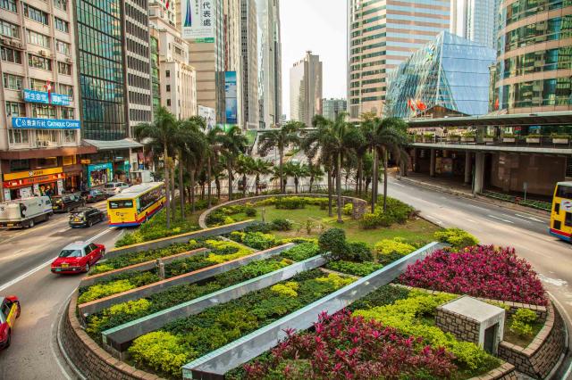 Ostrov Hong Kong je betónovou džungľou, ktorá je narušená námes