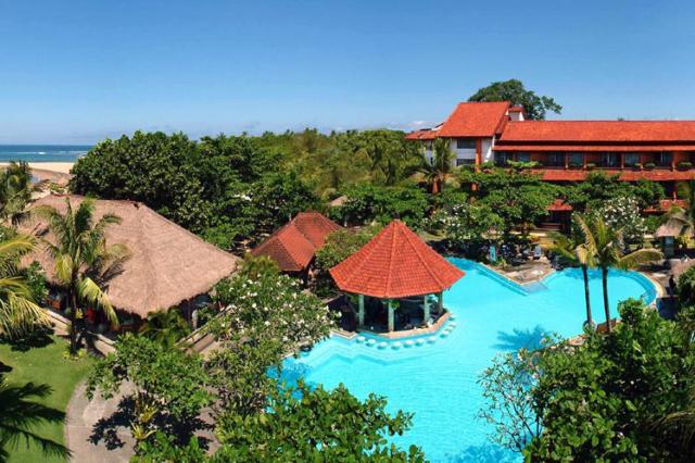 Zaslúžený oddych na Bali v hoteli Meliá Sol na pláži Nusa Dua. 