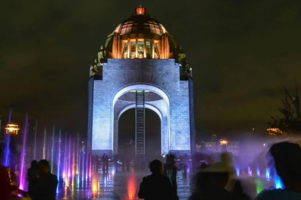 Monument revolúcie v hlavnom meste pripomína turbulentnú minulo
