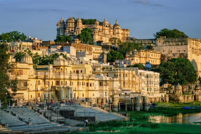 Udaipur - palácový komplex nad Benátkami východu