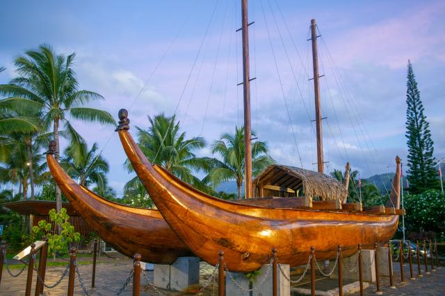 Na takýchto katamaranoch putovali Polynézania medzi Tahiti a No