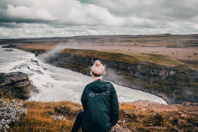 Pohľad na zlatý vodopád Gullfoss. foto : Zuzana HÁBEKOVÁ —  htt