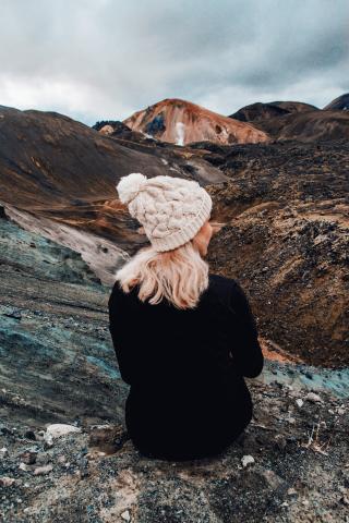 Výhľady z hory Bláhnjúkur.
foto: Zuzana HÁBEKOVÁ – 