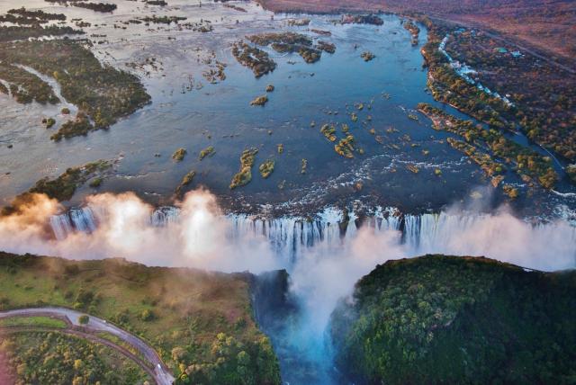 Victoria Falls - jedny z najkrajších vodopádov sveta.
