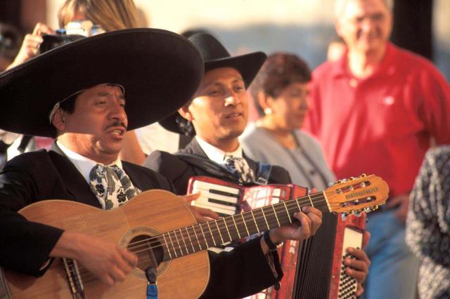 V celom Mexiku nájdete tradičných hudobníkov Mariachi. Kde ich 