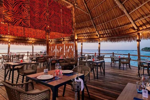 RIU Jambo: all inclusive zahŕňa: raňajky, obedy a večere v hlav
