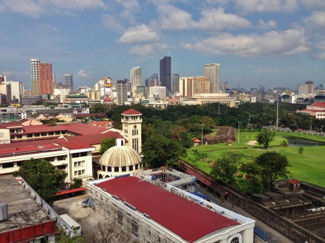 Manila, úplne iný svet ako Borneo, odkiaľ prichádzame a o chvíľ