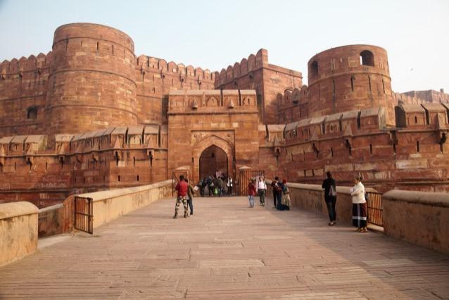 Agra fort. Mesto Agra patrí k najznámejším mestám nielen Indie,