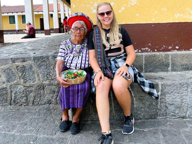 Fotogenický miestni pri Lago Atitlan. Foto: Natália Kapinová - 