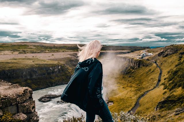 Pohľad na zlatý vodopád Gullfoss. foto : Zuzana HÁBEKOVÁ —  htt