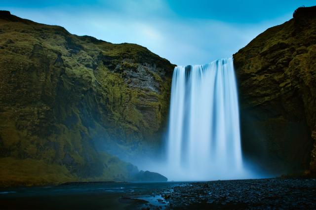 Majestátny Skogafoss padá z výšky 60 metrov.
foto: Robert TARAB