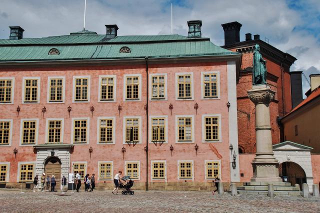 Ostrove Riddarholmen a socha zakladateľa mesta Štokholm.
foto: 