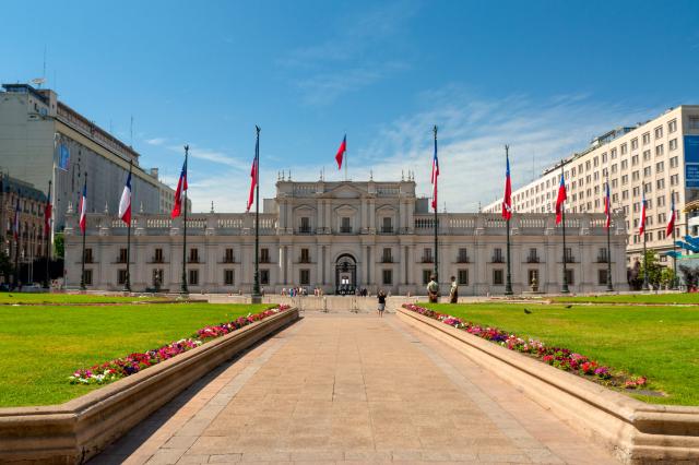 PreziDeňtský palác známy pod názvom La moneda. Práve tu sa usku